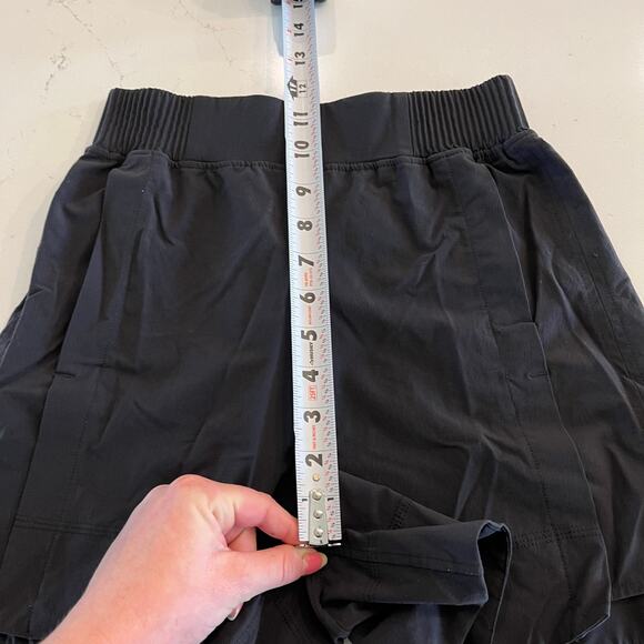 Lululemon Stretch Woven Relaxed-Fit High-Rise Shorts 4" Size XXS - Picture 9 of 10